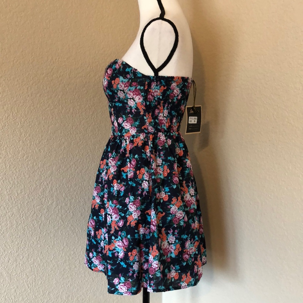 Intro Strapless Floral Dress - Picture 2 of 6